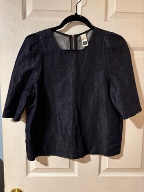 GAP Women's Indigo Short-Sleeve Exposed Zip Back Top with Sheen